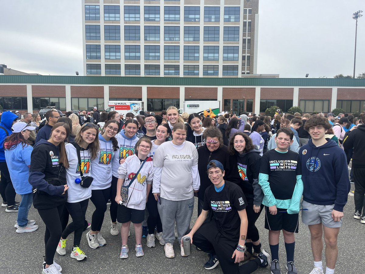 WHAT A GREAT DAY at the Best Buddies Boston Friendship walk!! FHS was in the TOP FIVE fundraising teams, raising $1,750‼️🎉🎉