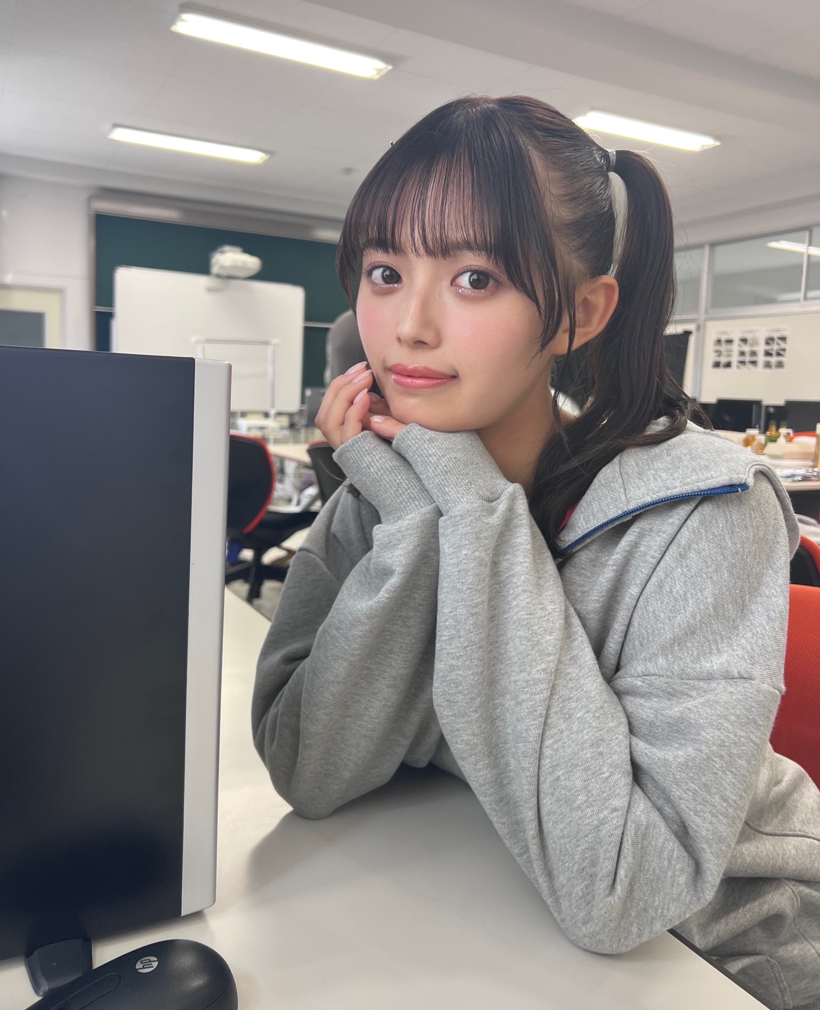 森日菜美 2024年 カレンダー チェキ ② - メルカリ