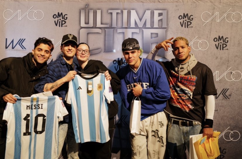 illicitimt's tweet photo. @christophervele NUESTRA FOTO CON LA CAMISETA ES HERMOSA CHRISTOPHER 😭😭😭

#4EVER
#4EVER
#4EVER
#4EVER
#4EVER
#4EVER
#4EVER
#4EVER
#4EVER
#4EVER
#4EVER
#4EVER
#4EVER
#4EVER
#4EVER
#4EVER
#4EVER
#4EVER
#4EVER https://t.co/BS74qJBAEa