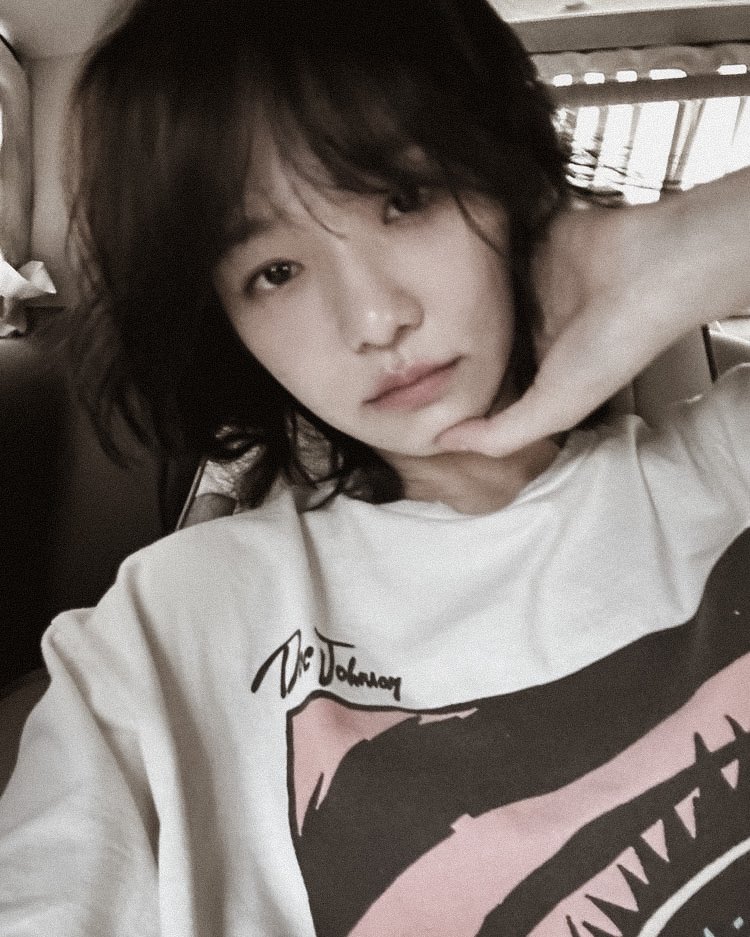 Quiescentra's tweet photo. ㅤㅤㅤ

Sunday morning look? No, it’s just effortlessly messy.

ㅤㅤ https://t.co/xkMjwZifWk