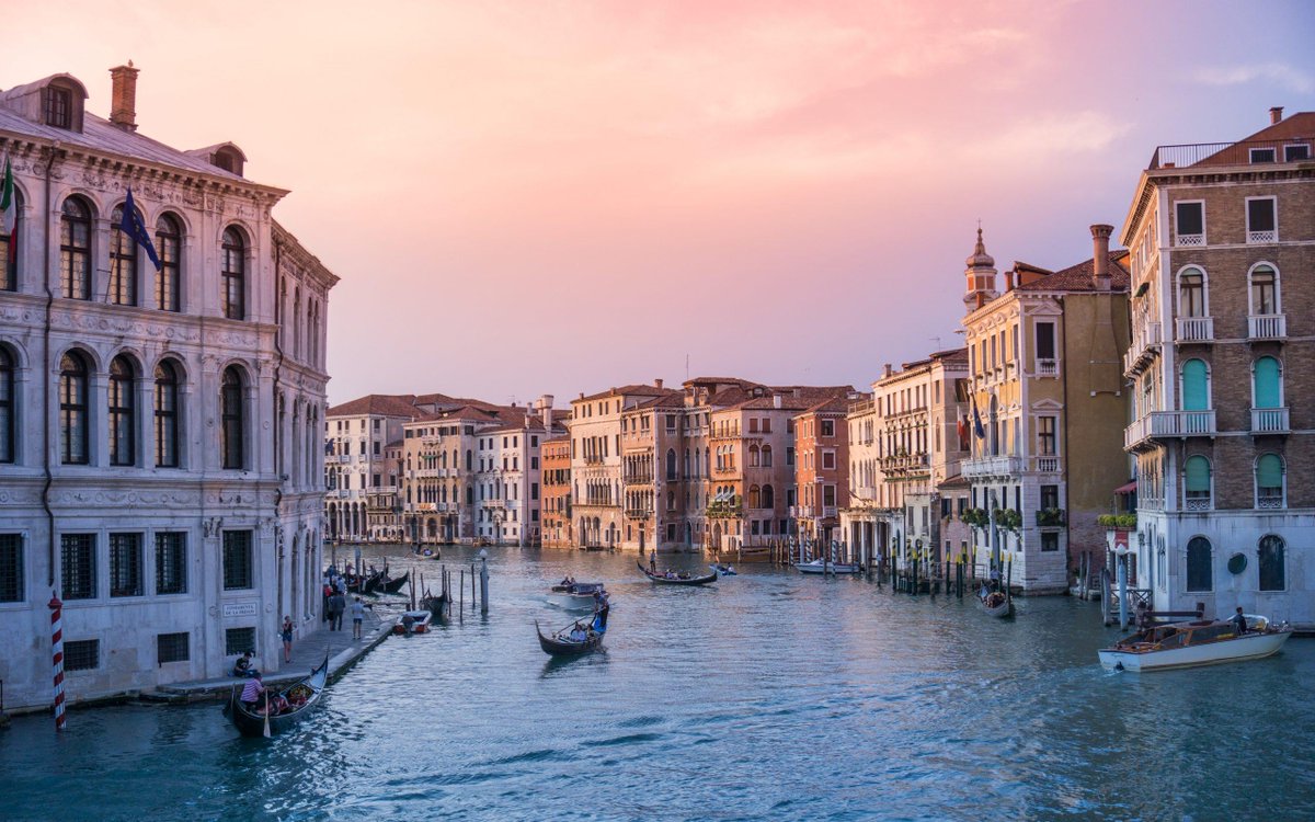 LightandShore's tweet photo. Confession: Italy is my favorite country to visit in the world. I absolutely love planning travel for my valued clients to go to Italy &amp; see the places I love. 
Ready for your #BucketList trip to #Italy? 
https://t.co/4JgYzDCnhh https://t.co/40K39rCscm