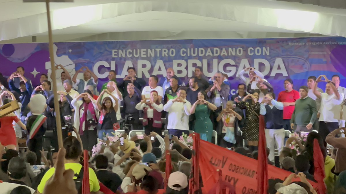 José Carlos Acosta (@josecarlosxoch) on Twitter photo Más de 15 mil personas abarrotaron el centro de Xochimilco para escuchar de viva voz la exitosa creación de las Utopías, el Cablebus y otros proyectos de vanguardia que <a href="/ClaraBrugadaM/">Clara Brugada Molina</a> logró poner en marcha.
Mujeres logrando grandes transformación para la Ciudad de México.
¡ Más de 15 mil personas abarrotaron el centro de Xochimilco para escuchar de viva voz la exitosa creación de las Utopías, el Cablebus y otros proyectos de vanguardia que <a href="/ClaraBrugadaM/">Clara Brugada Molina</a> logró poner en marcha.
Mujeres logrando grandes transformación para la Ciudad de México.
¡