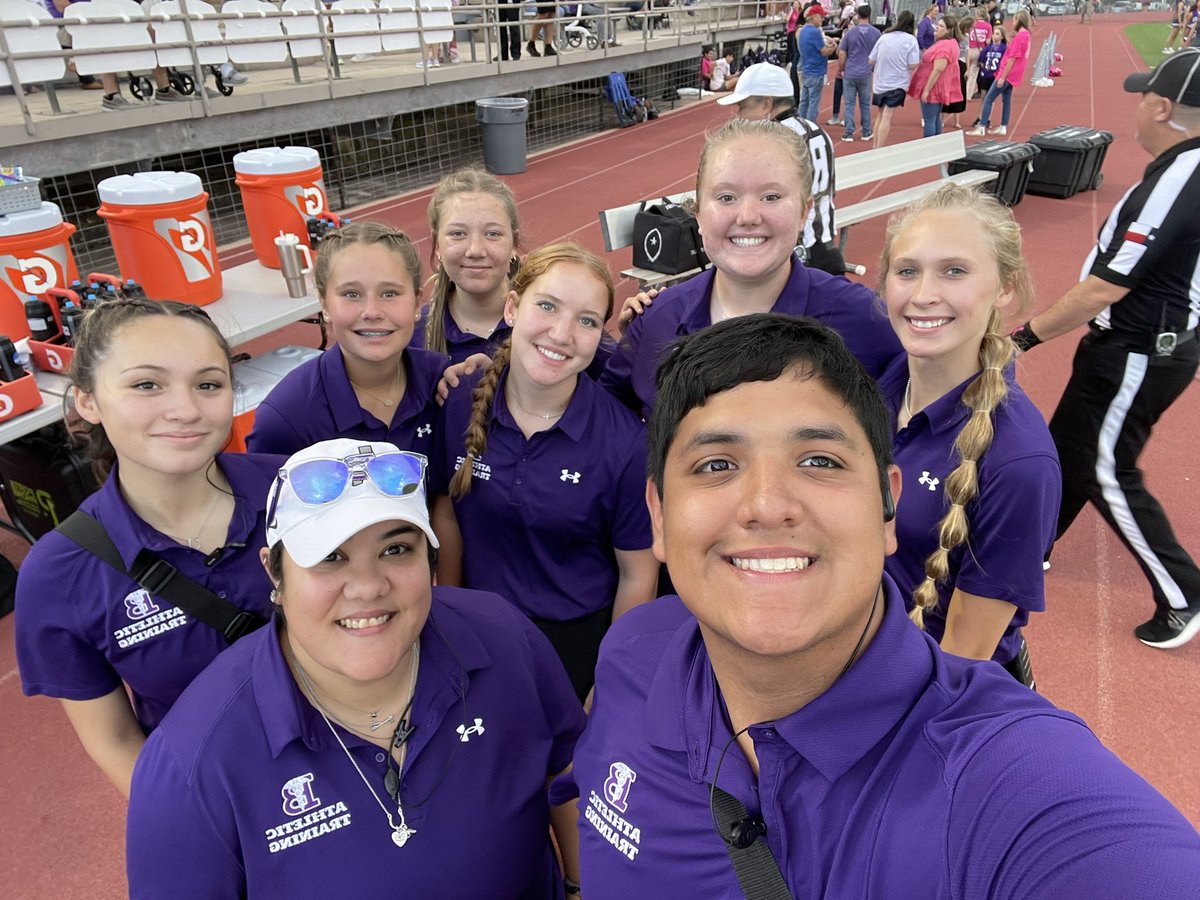 Boerne__AT's tweet photo. Dr. Smith, contract or no contract, you're forever part of our AT family!💜 Thanks for all you've done, and we're thrilled to have you on board as our volunteer AT for FNL! 🏈🙌 #GoHounds #WeLoveSmitty https://t.co/xZVXNv0Dz9