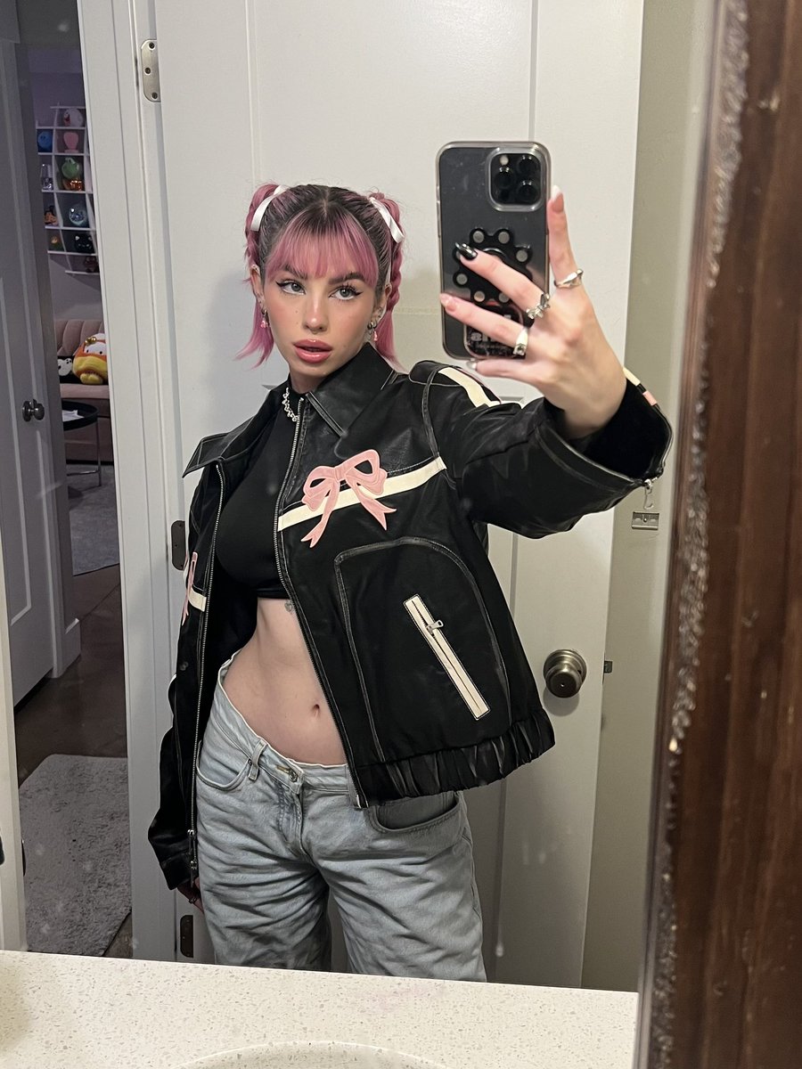 emily on X: going out! t.cohy2TYzoQjm  X