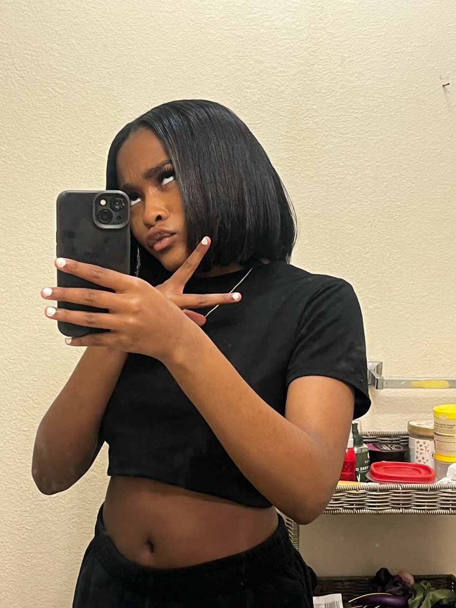 🦋 tweet media