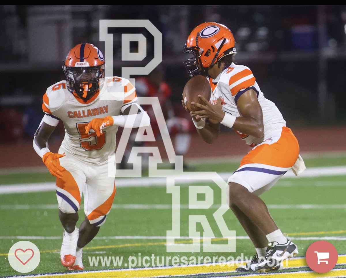 MarvinMoore05's tweet photo. Size is an understatement 💯 long as you have the skill set and heart that’s all you need 💯 #DAWG https://t.co/GthcS8mvgu