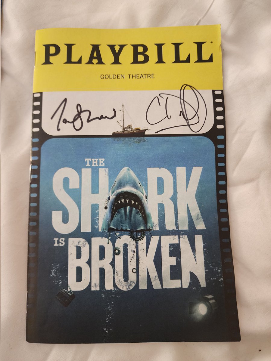Spectacular show... 2 find up!! Highly recommend! Thanks for coming out and saying hello <a href="/colindonnell/">COLIN DONNELL</a> you made my night! I'm honored to have finally seen you on stage👏🏼🦈