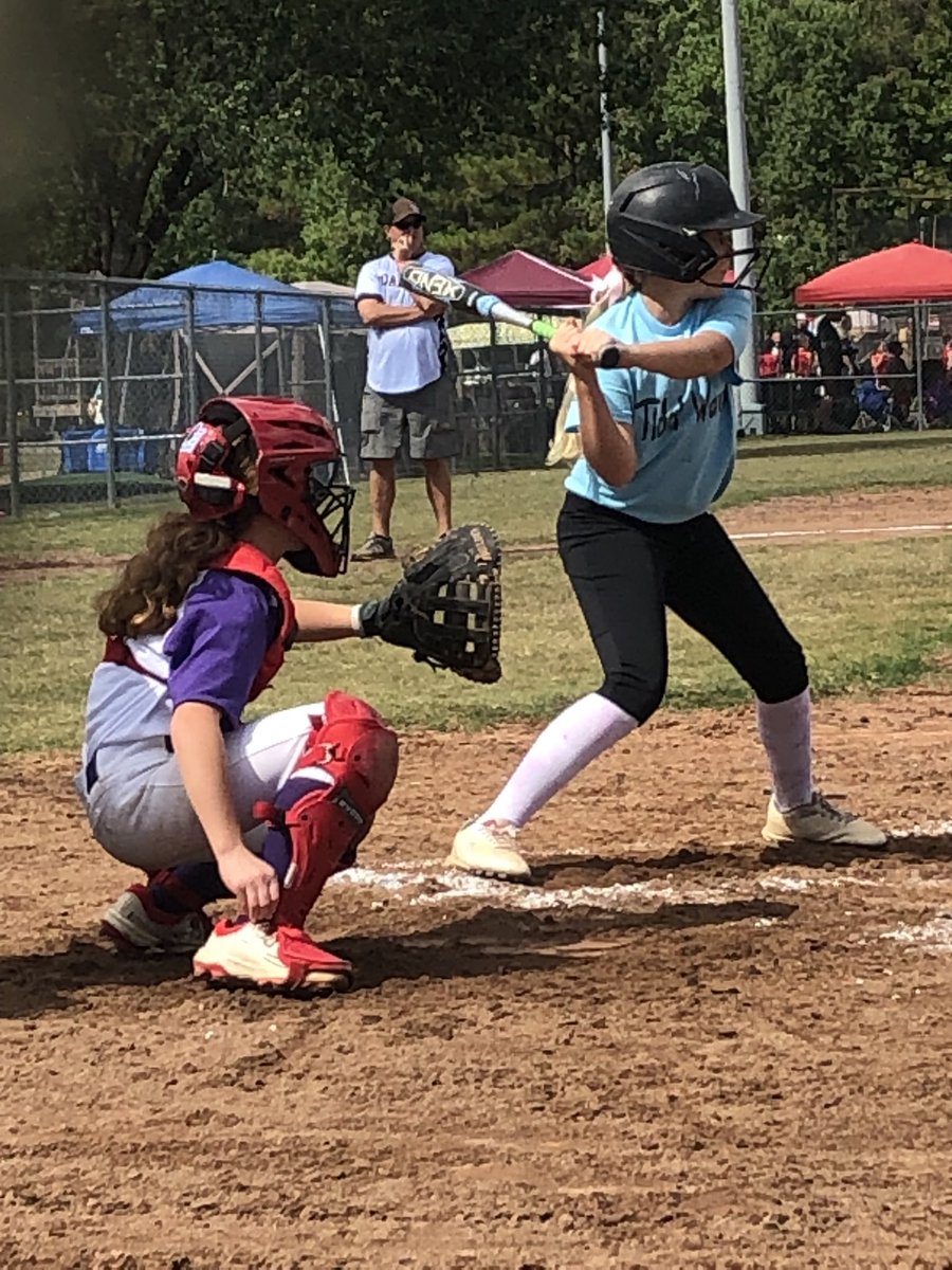 carleigh_mattox's tweet photo. Kind of nervous being 11 and playing up in 14U but we won the ship🎉! Thanks to the Thundercats for letting me be a part of it. I had some good at bats and was an anchor behind the plate helping the defense. ⭐️Great experience against older girls! #playingup #workingtogetbetter https://t.co/Eb3A2piegX