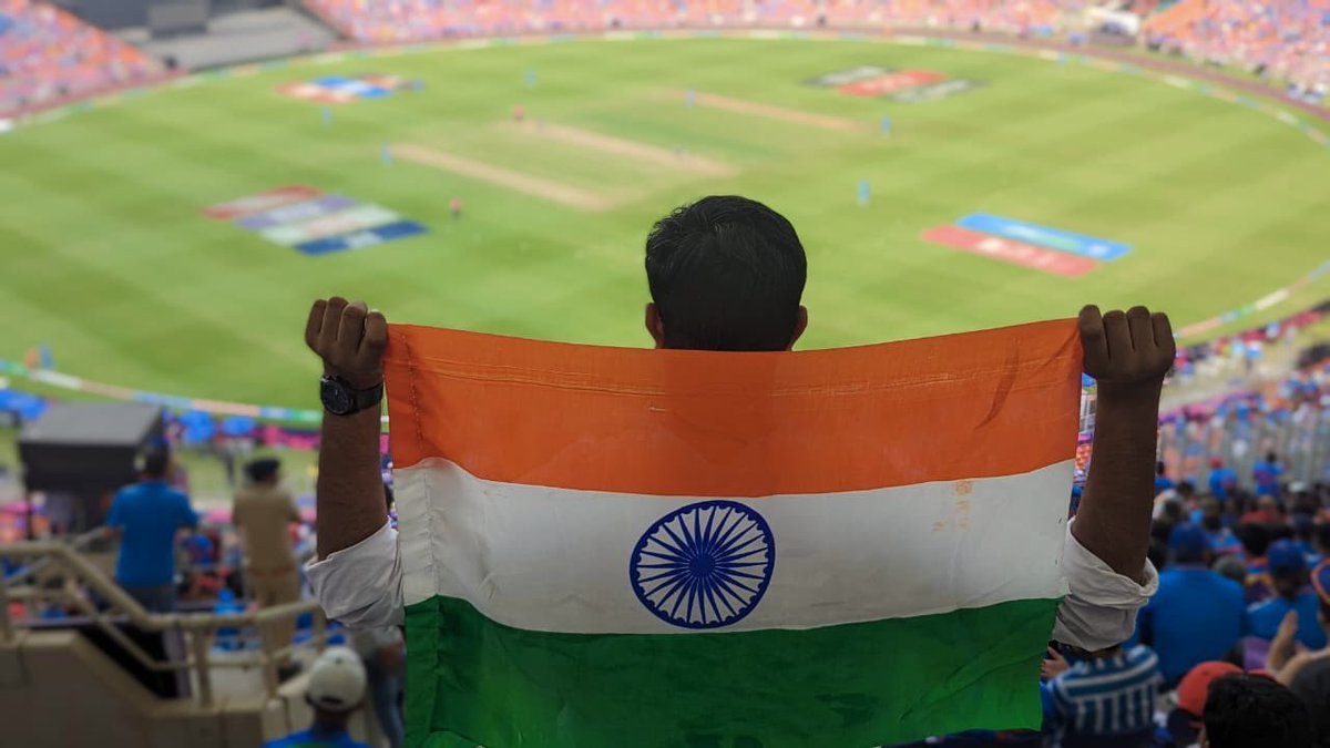 ideepdave's tweet image. #IndiaVsPakistan always special ! 

Enthusiastic crowd from entire India to cheer up the team 🤩🇮🇳

Sharing glimpse of Vandematram at #Ahmedabad  #Crowd #INDvsPAK #CWC2023 #cwc23 #NarendraModiStadium