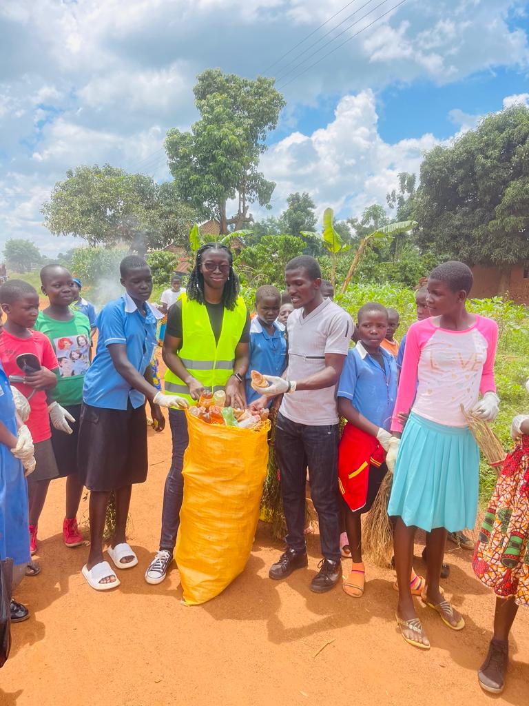 XAYON20's tweet photo. Reducing plastic consumption improves recycling practices, fosters #innovation and raises public awareness, we can combat this global crisis and protect our planet for future generations.#ClimateAction .It is crucial to have a healthier environment. @TEACH4UG @TeachForAll https://t.co/yWIbyghzRl