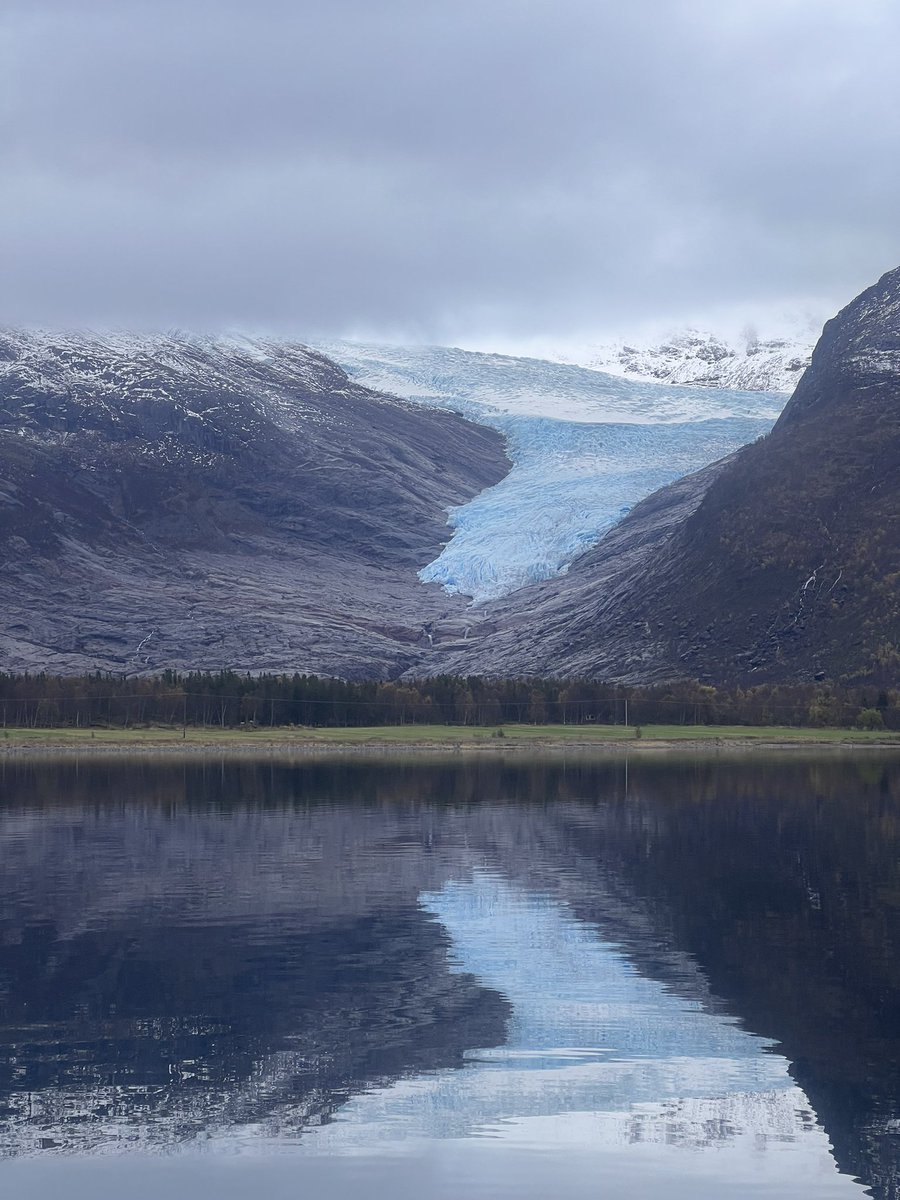 That’s a wrap! The last glacier for this years Spring - Shutdown sampling campaign for the METALLICA project is complete. Just lots and lots of analysis ahead… @UiTNorgesarktis @iC3_COE @NTNUnorway