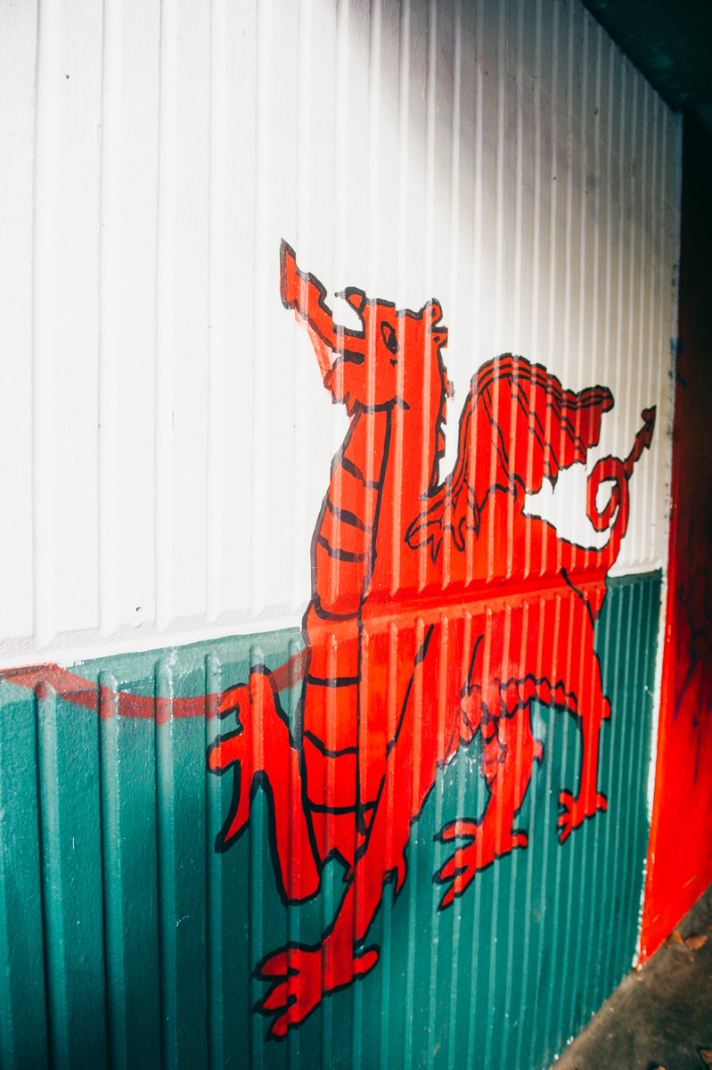 SeneddWales's tweet image. 🏴󠁧󠁢󠁷󠁬󠁳󠁿 Dysgu Cymraeg?

Why not follow us on @SeneddCymru to help you learn.

You could also give a go at greeting someone in Cymraeg...   

👋 Shwmae = Alright?
🌅 Bore da = Good morning
🌆 Prynhawn da = Good afternoon
❓ Sut wyt ti? = How are you?

#ShwmaeSumae2023