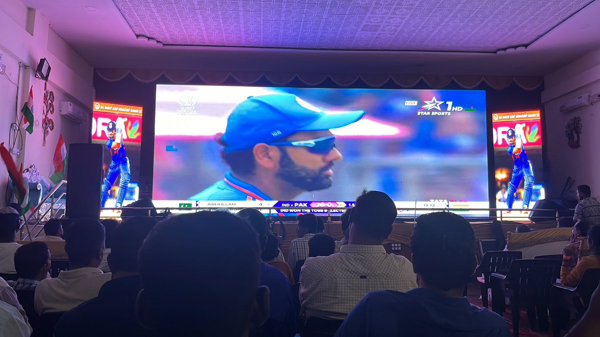 India 🇮🇳 vs Pakistan 🇵🇰

#Raichur #Karnataka #ViratKohli𓃵 #RohitSharma #Bumrah #IndiavsPak #IndiaVsPakistan