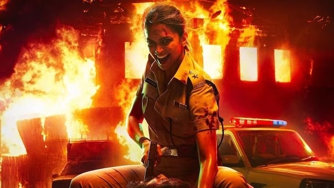 This woman's versatility 😲😲

I can't take my eyes off her maniacal smile in this poster. Dear #DeepikaPadukone, how do you pull off a sexy spy, a doting mother and a ruthless/fierce cop one after another? 

#Singham #shaktishetty