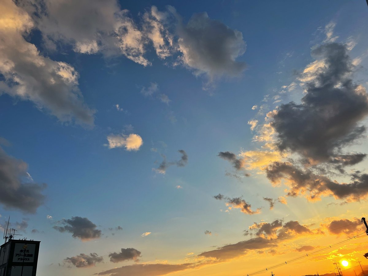 奈良市。午後遅く、突然降ってきた大雨からのサンセット
#イマソラ #奈良市