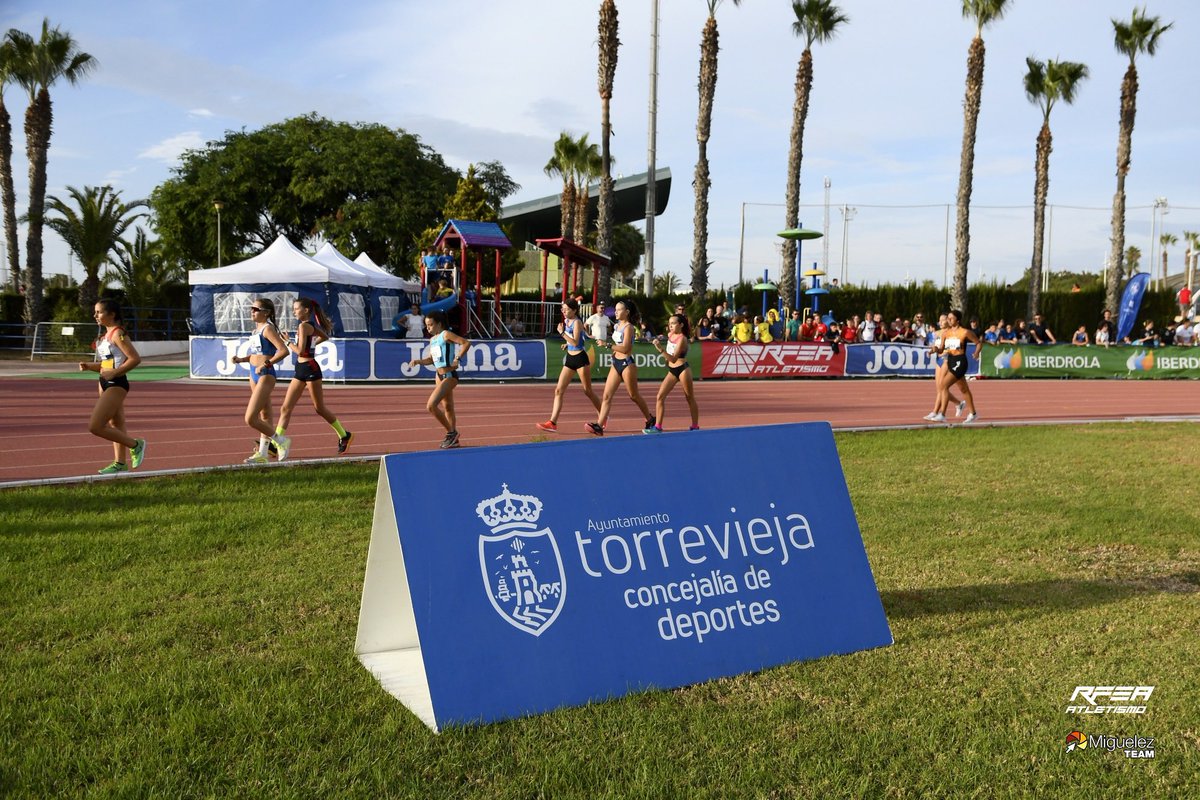 atletismoRFEA's tweet photo. Ya en marcha la Segunda y última jornada del
#CEatletismoSub14Equ 

¿Qué equipos serán los mejores de España de 2023? 

📺 Lo estamos viendo en @LaLigaPlus 
📊https://t.co/Ph0lNXdWZK https://t.co/KFdUy4Enmc