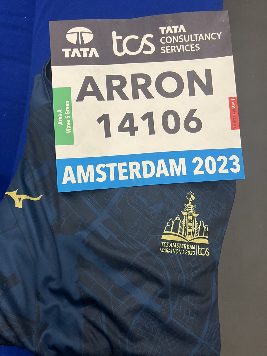 ArronJBell's tweet photo. Right name @ajbell, wrong run @Great_Run @TCSadammarathon #greatsouthrun https://t.co/rroz3Ear98