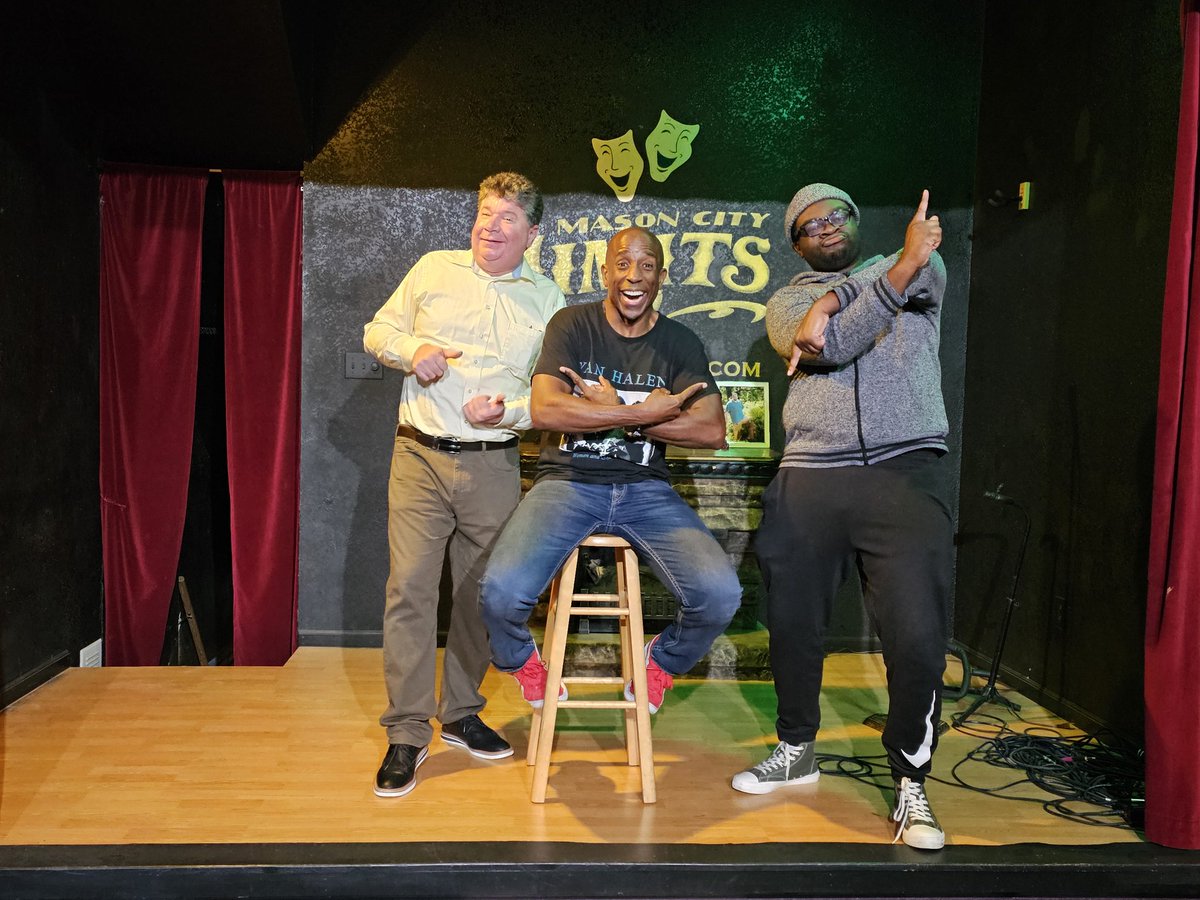 funnyman6869's tweet image. What a great time with this MOTLEY CRUE!!! New Joke worked, I made a friend with a new Comic &amp;amp; Chris Speyrer is the nicest,best Joke writer in Comedy!!#GreatNight