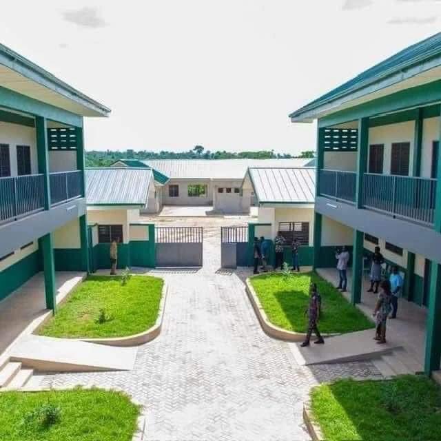 bra_louis's tweet photo. Educational Infrastructure

Bosomtwe Girls STEM  SHS  Completed
#GovtInfrastructure https://t.co/fYb0iXKGPt