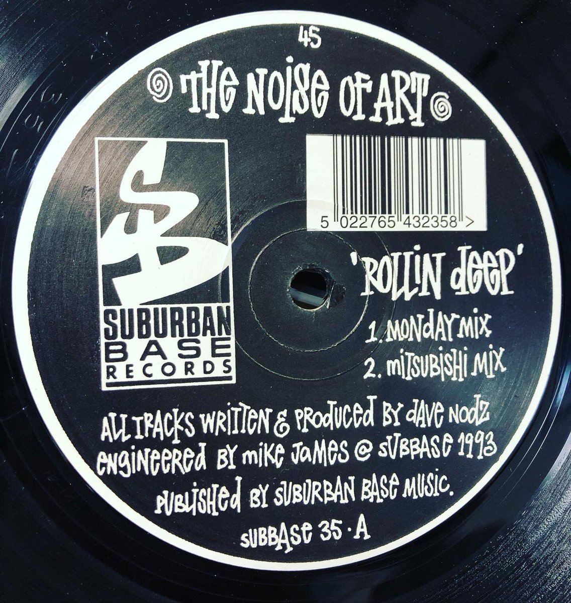 JUNGLER0CK's tweet image. まるでStussy！！
初期Suburban BaseのデザイナーDave Nodzのジャケット、レーベル デザイン🔥#Hardcore #SUBBASE #Jungle