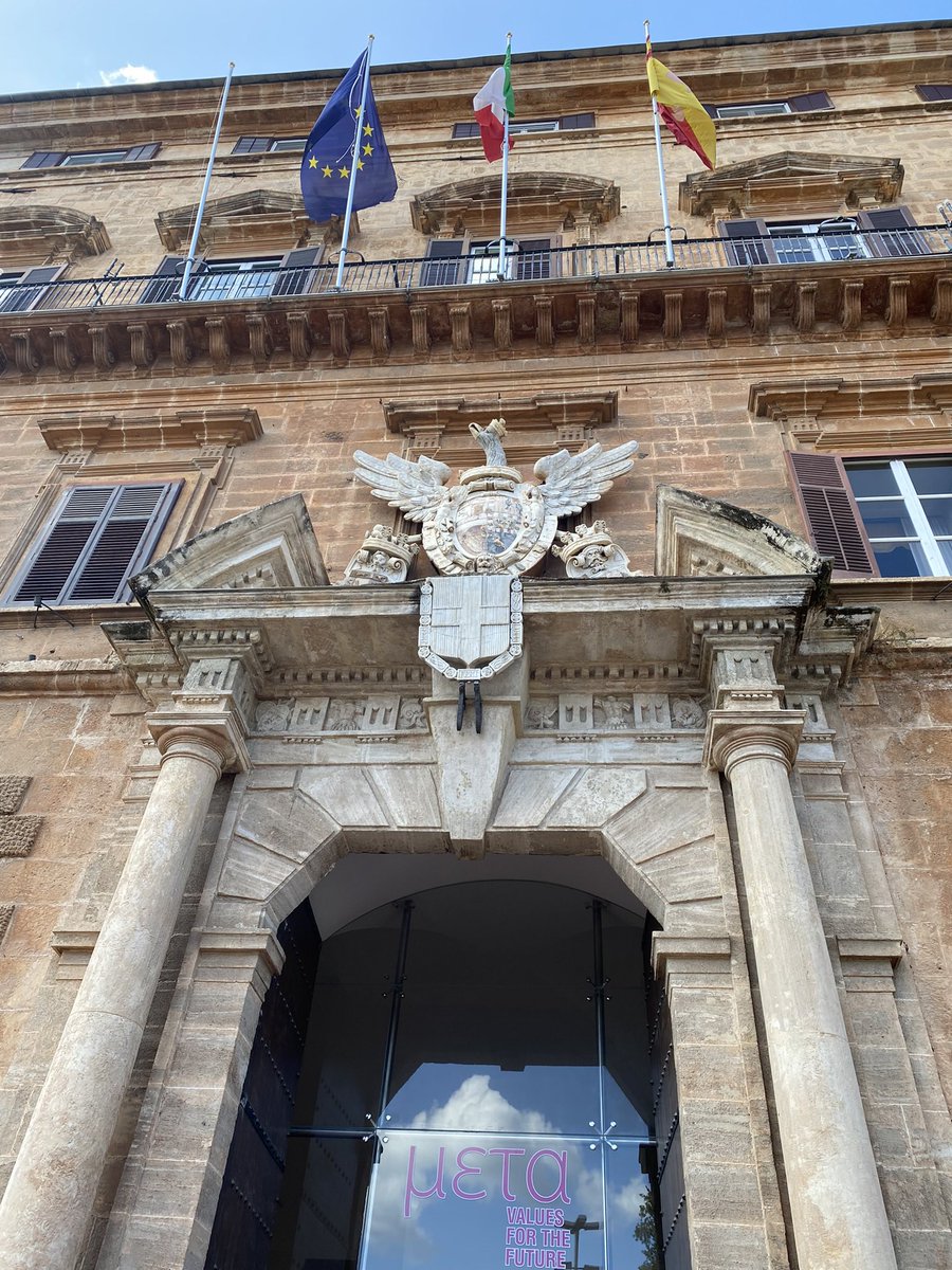 JRodesch's tweet photo. The Normans in #Sicily ? The Kingdom was founded in 1130 by Roger II, belonging to the Siculo-Norman family of Hauteville. During this period, Sicily was prosperous 🌞 and politically powerful, becoming one of the wealthiest states in all of 🇪🇺Europe. https://t.co/AZj4lbh799