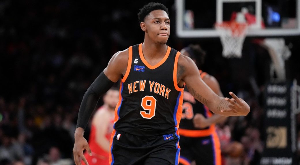 BestOfKnicks's tweet photo. The best performing player was RJ Barrett. 
Stats: 23 PTS, 2 REB, 2 AST https://t.co/OtCeMFfKuK