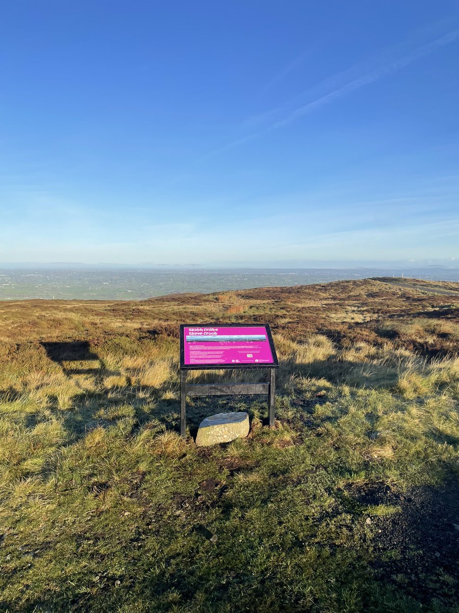 derek_fee's tweet photo. Great first frosty morning of the year up #slievecroob #finnis #dromara #countydown #mournemountains and great to see after years of asking newry mourne and downe council have updated the information board @ALewis_DUP https://t.co/OKpBVWgKTt