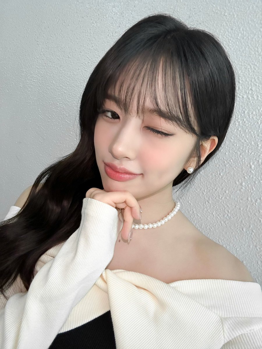 📸 
IVE SHOT!

DATE : 2023.10.15
NAME : #SBS #인기가요

#IVE #아이브 
#안유진 #가을 #레이 #장원영 #리즈 #이서
#1stEP #IVEMINE
#Eitherway #OfftheRecord #Baddie
#IVE_SHOT