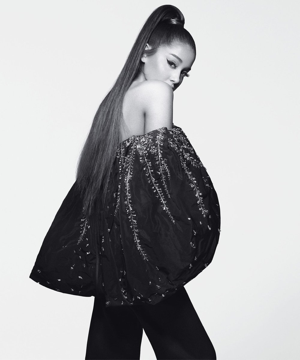 notfromheaven's tweet photo. givenchy agb. https://t.co/DcqgVLeuhc