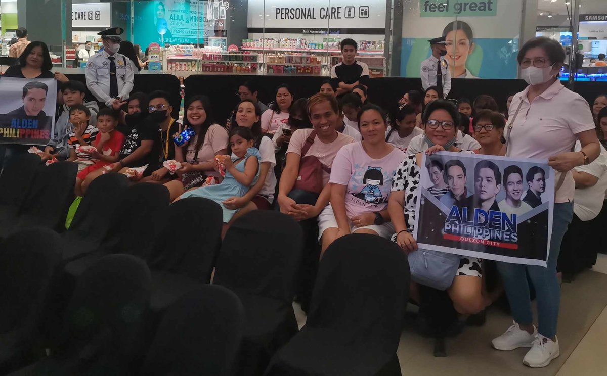 Some of APH QC at SM Valenzuela
<a href="/aldenrichards02/">Alden Richards</a>  <a href="/yourjuliamontes/">Julia Montes</a>  <a href="/myriad_corp/">MYRIAD Corporation</a>  <a href="/GMAPictures/">GMA Pictures</a>  <a href="/CSstudiosph/">Cornerstone Studios</a> 
#5BAARinValenzuela
#ALDENRichards 
SundayWith ALDENx5BAAR