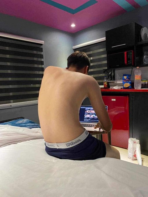 En CDMX con un seguidor de tiempo originario de otro pa&iacute;s... ahorita les cuento... saludos,,, gracias