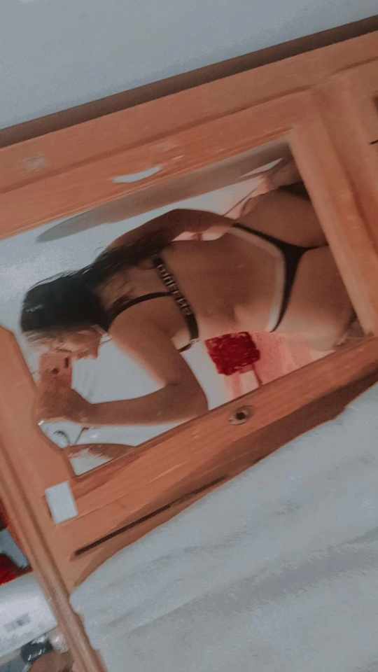jenny54076's tweet photo. Buenas noches bb 🔥🫢 https://t.co/C1h9mtz5hf