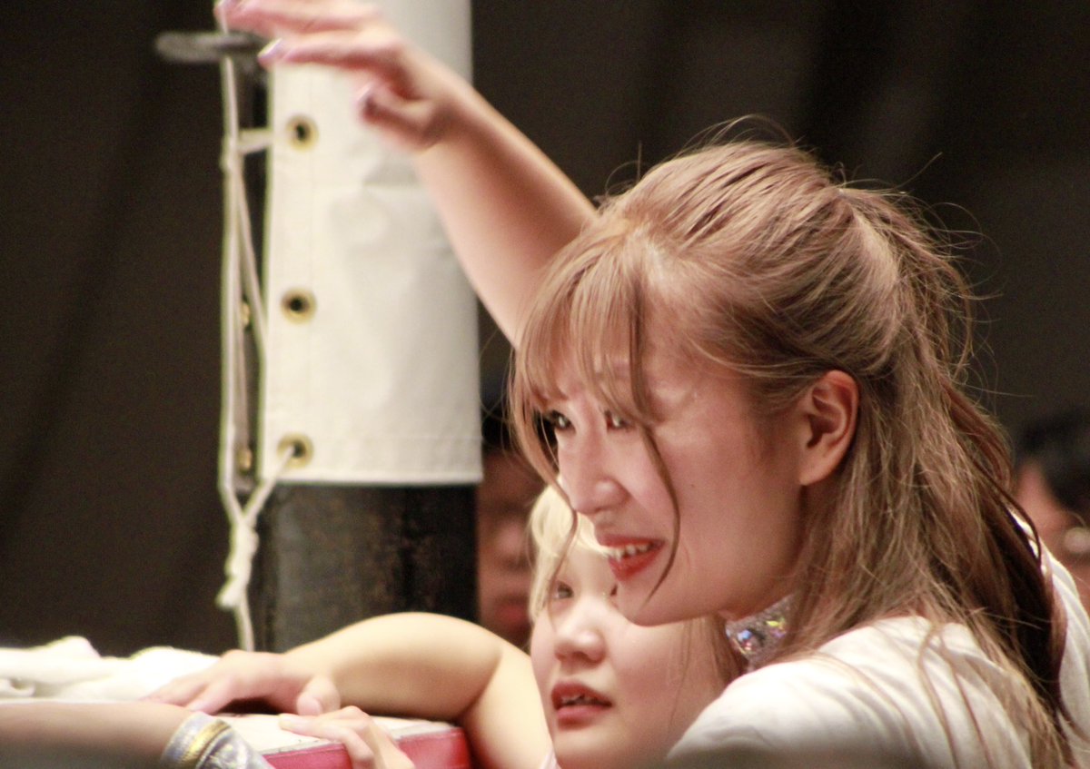 marikina31's tweet photo. #ACTwrestling
2023/10/15 後楽園ホール公演
後藤智香 選手 collection ②
(@g0chika )#gochika
ごちかのセコンド物語
頑張ってお仕事しております👍 https://t.co/7j3CaMxtmE