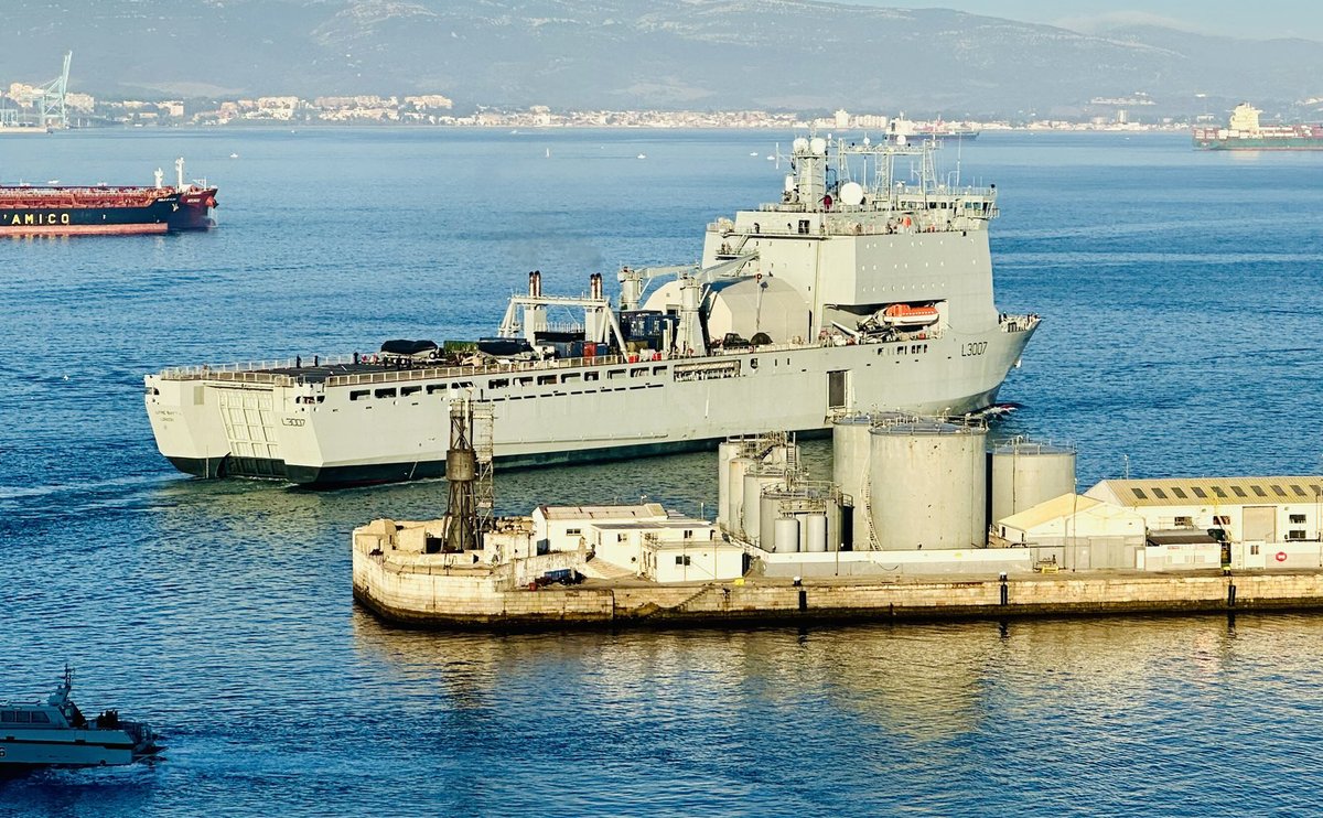 .@RFAArgus and @RFALymeBay sail from #Gibraltar this morning heading to the Eastern Mediterranean. Via @key2med @AlfredCPizarro