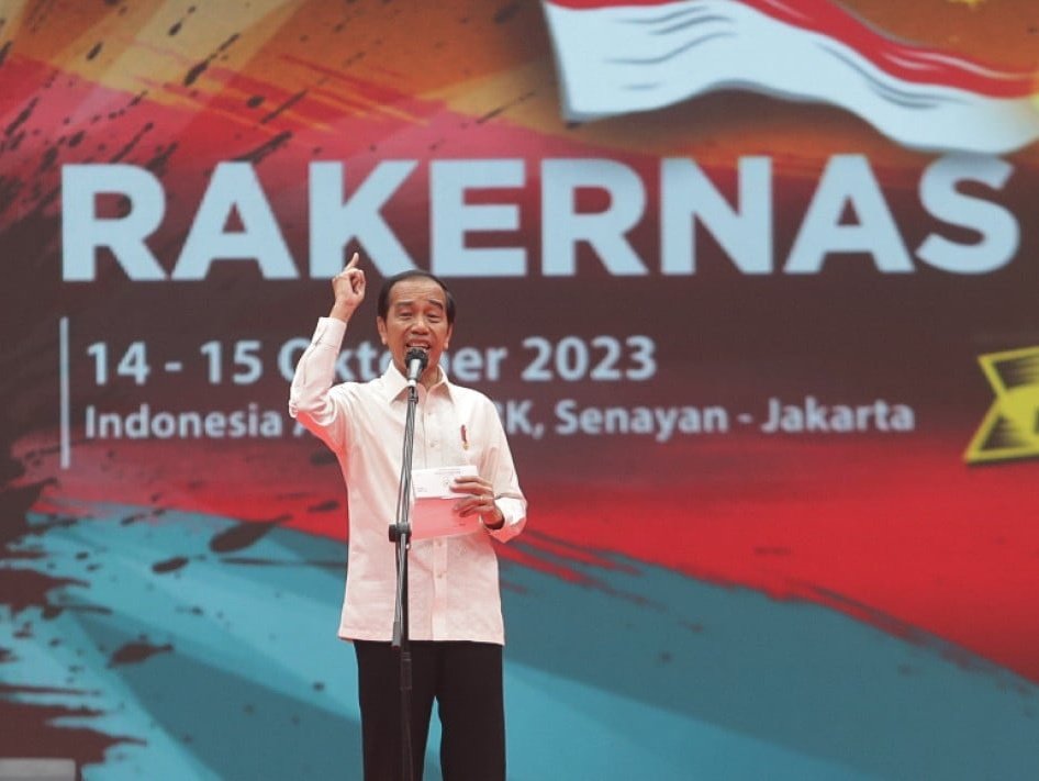 JEBAKAN PROJO GAGAL TOTAL

Rakernas Projo VI yang digelar di Indonesia Arena Komplek Gelora Bung Karno, Jakarta Pusat, Sabtu (14/10) adalah sengaja didesain untuk menjebak Presiden Jokowi. Projo sengaja menyiapkan jebakan itu, agar seolah-olah Presiden Jokowi mendukung Prabowo di