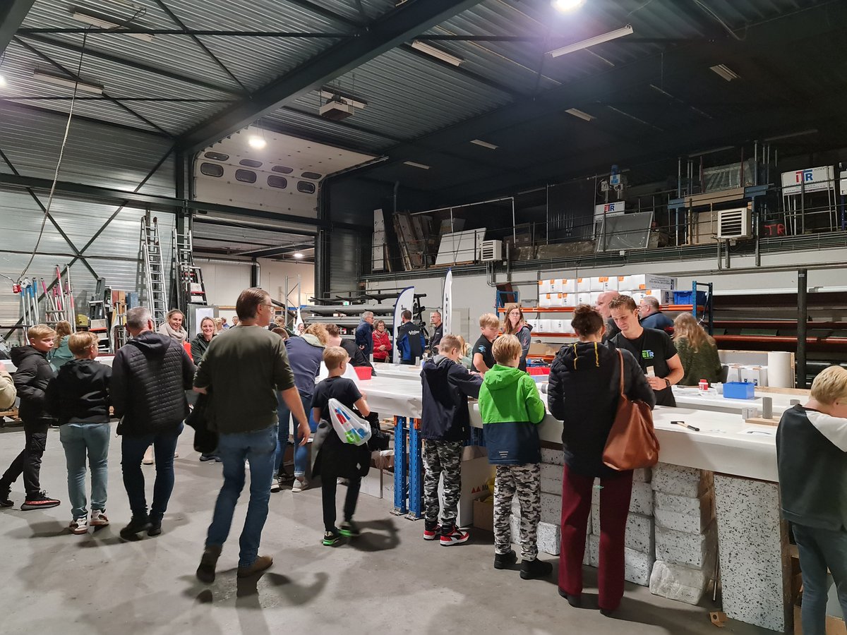 Zondag 15 oktober: Dag 2 van de Techniekdagen Onderwijs Salland. De deelnemende bedrijven staan alweer te popelen om de poorten wagenwijd open te zetten. Komt dat zien!

📆 Zondag 15 oktober van 11.00-16.00 uur
📌Raalte-Mariënheem-Luttenberg

Meer info: platformtechnieksalland.nl