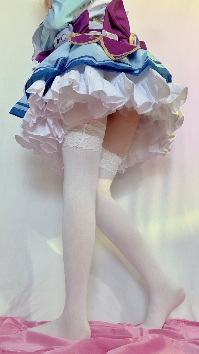 穿了格温的衣服~这个想拍很久啦。

——然后其实，就算是裹得这么严实的衣服我也偷偷拍了很多色色。 https://t.co/afnBeYHTQM