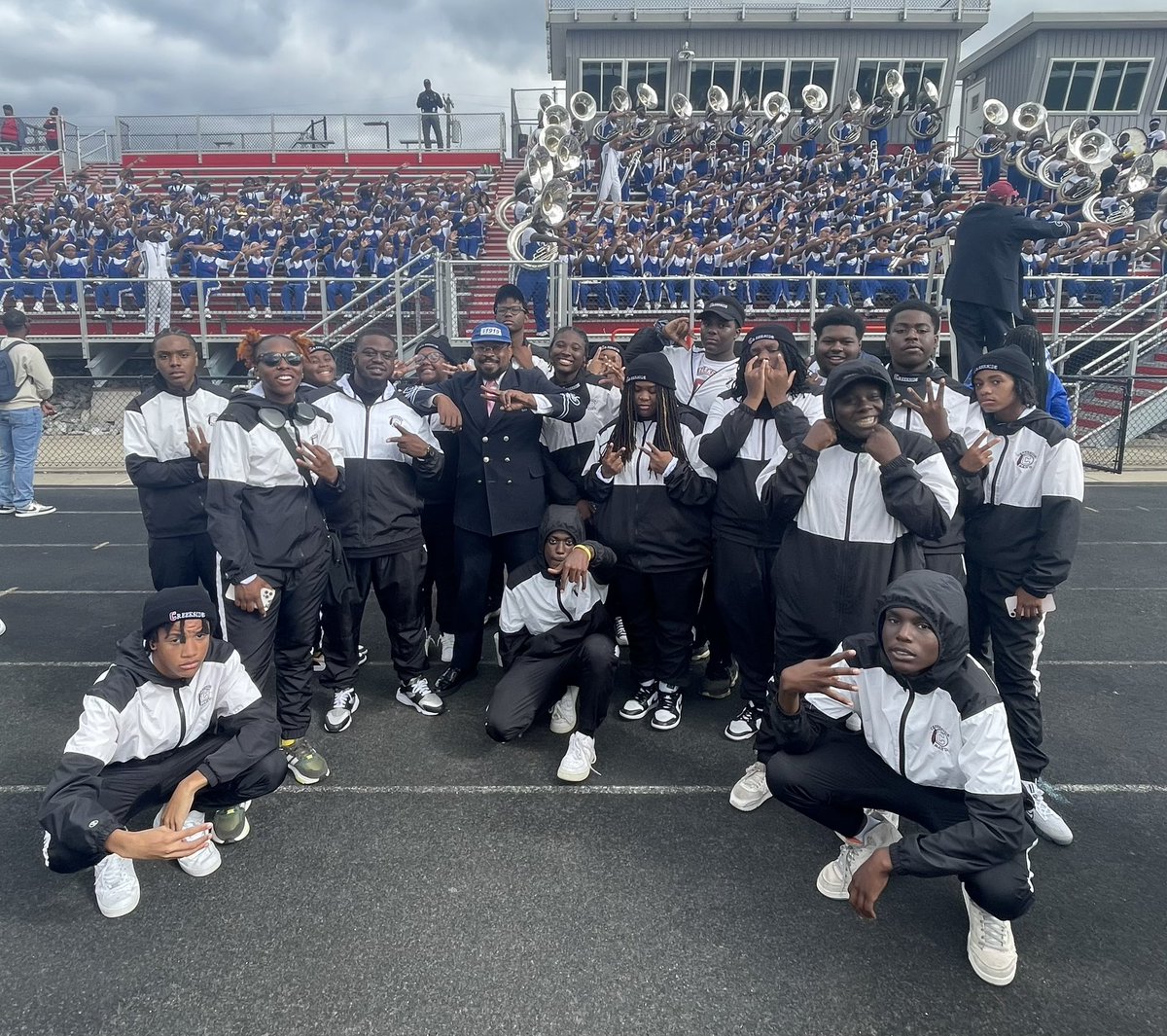 CreeksideHSBand's tweet image. The 🆘 has returned safely from Tennessee State University’s Homecoming. Our student musicians were phenomenal performing in front of thousands &amp;amp; enjoyed VIP treatment with both college bands! 

Here’s a few pics and snippet of our performance for TSU’s president 🎶

#TribePRIDE