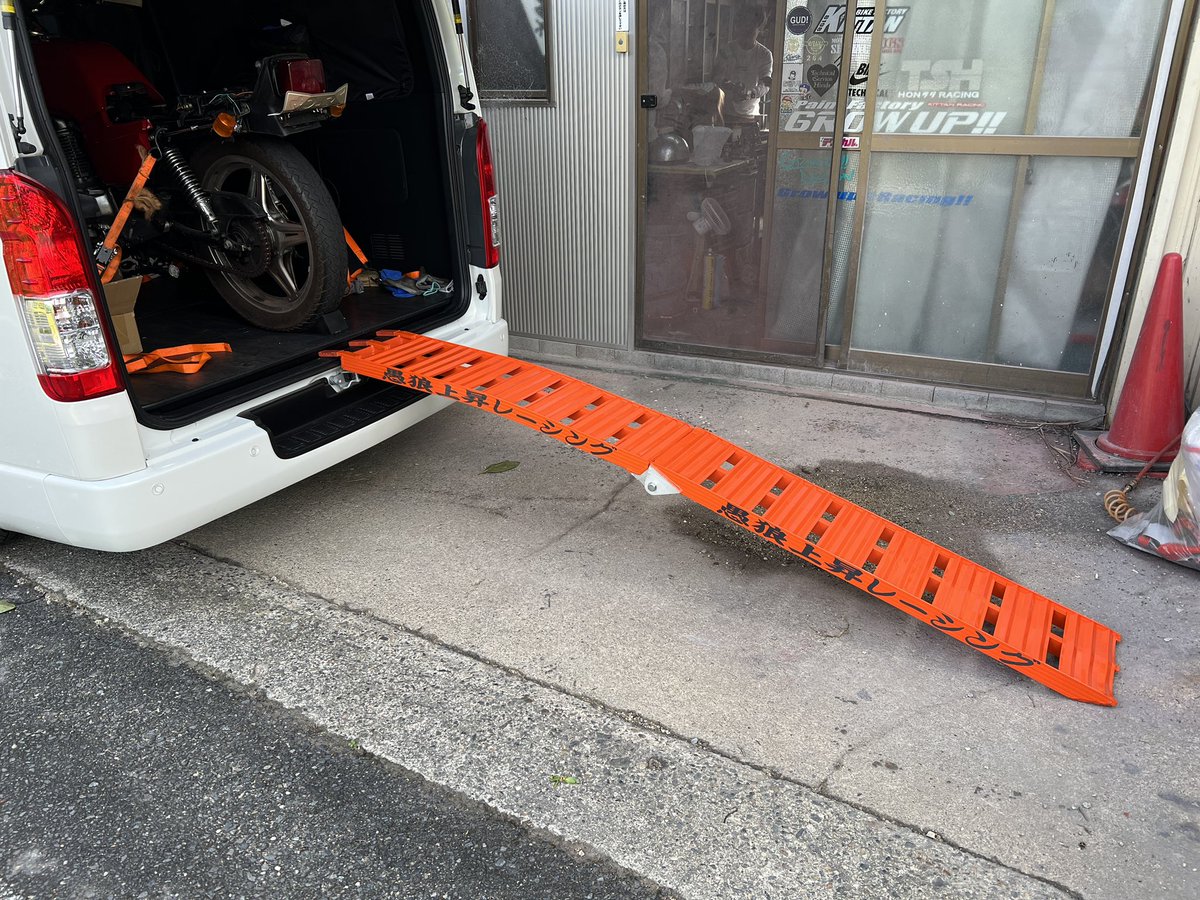 陣 tweet media