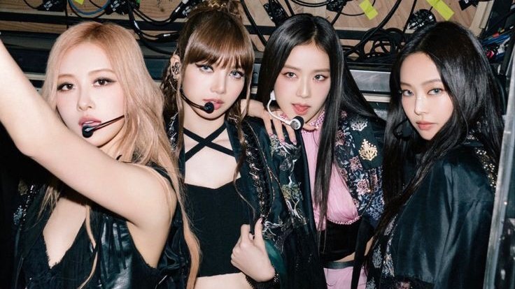 TREASUREwwide's tweet photo. Best Selling YG Entertainment Group :

1. #BLACKPINK — 6.48M
2. #TREASURE — 5.06M 👑
3. #SECHSKIES — 3.98M
4. #BIGBANG — 3.96M

@treasuremembers #트레저 https://t.co/LA1O6FW2PT