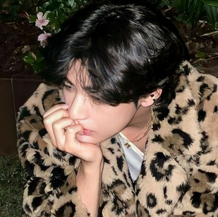 gcfvanty's tweet photo. Taekook au | Barulho do Foguete 2 🚀

Onde Taehyung é preso por brigar com o ex namorado de Jungkook em uma festa. https://t.co/ahEmYck57n