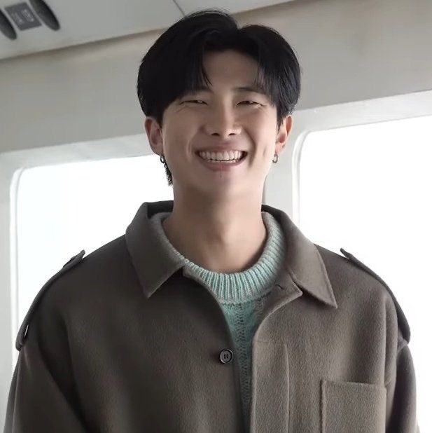 lowsofjoon's tweet image. 