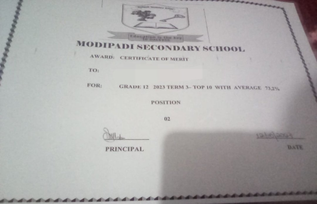 NjabuloNkabin15's tweet photo. Congratulations! 🎊🎊🎉 Grade 12 Limpopo Online Learner got second position Term 3 with 73% average and 2 distinctions 🕺🏽😍❤ @Ingcwedi Tutoring
#ABAPHASEABAFUNDI
#RevisionClasses
#finalpush
#term4 https://t.co/8yumTZD7CU