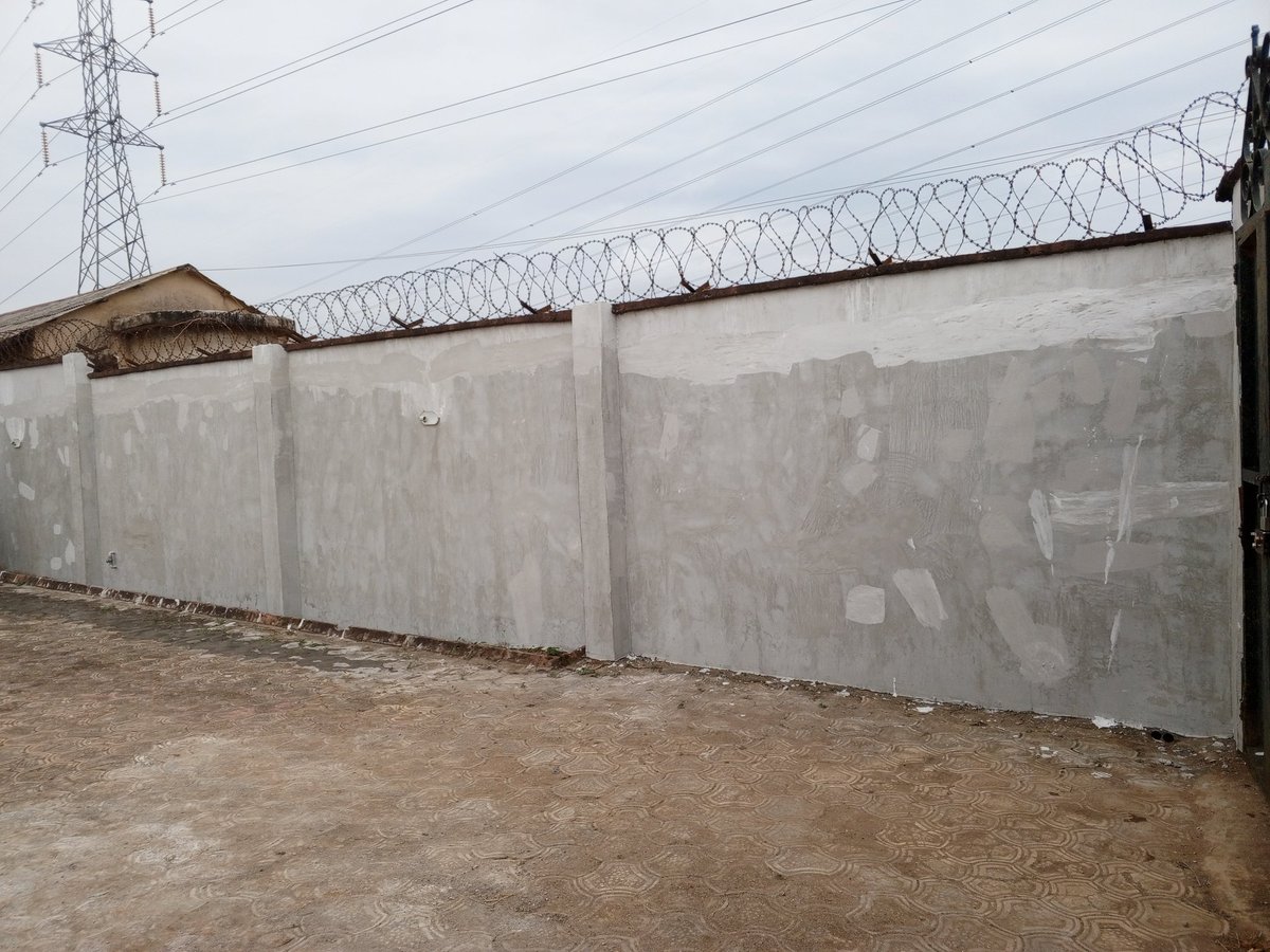 OfficialMudiah's tweet photo. Cement screeding https://t.co/IQCsnKgrrn