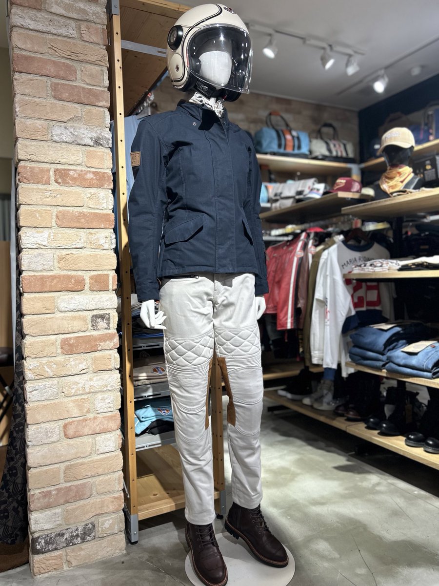 Motori_ginza's tweet photo. テーマは紅葉ツーリング🍂🍁

WILDUSTのスカーフは、大人なカラーリングが魅力。リバーシブルでお勧めです☝️✨ジャケットは「North of Berlin」
Rubyヘルメットを合わせて完成です！

#wildust #northofberlin #ruby #ヘルメット #motorimodaginza https://t.co/LNGcE7S2Wq