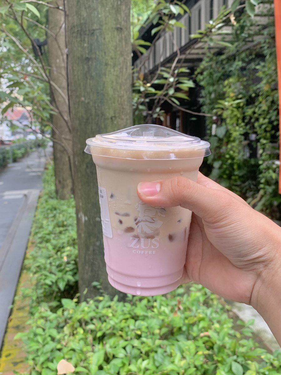 nabilfikran10's tweet photo. @ZUSCoffee ada keluarkan new buttercreme series and of course I have to try it. 

The new series of buttercreme is Buttercreme Spanish Latte, Buttercreme Chocolatta and Buttercreme Strawberry Latte. https://t.co/9btCfuXIsS