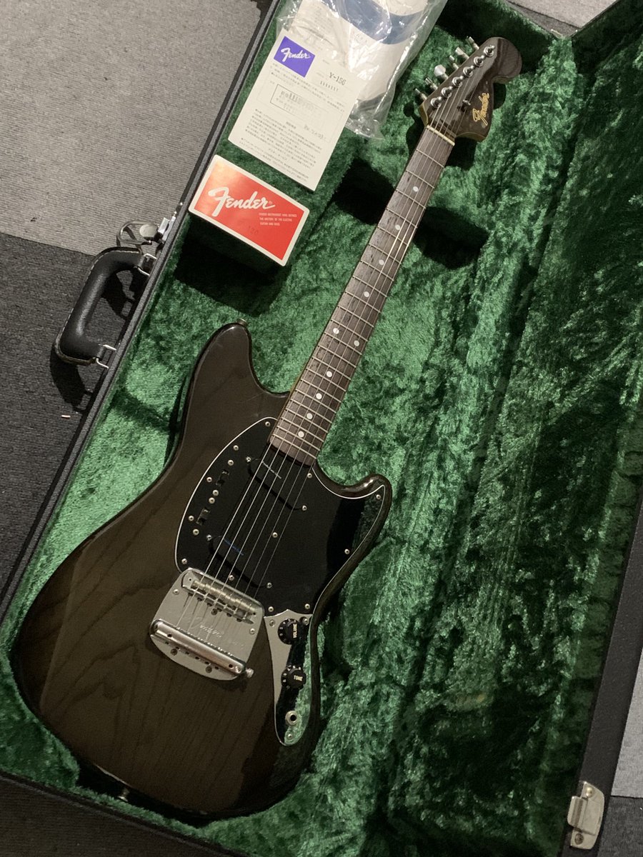 WhiteSound2's tweet photo. Fender Japan Custom Edition MG69-120 Y156 94年製 極上美品が入荷しました。専用ハードケース付きでお値段¥109091(¥120000税込)です。 https://t.co/BXDGn47XWM