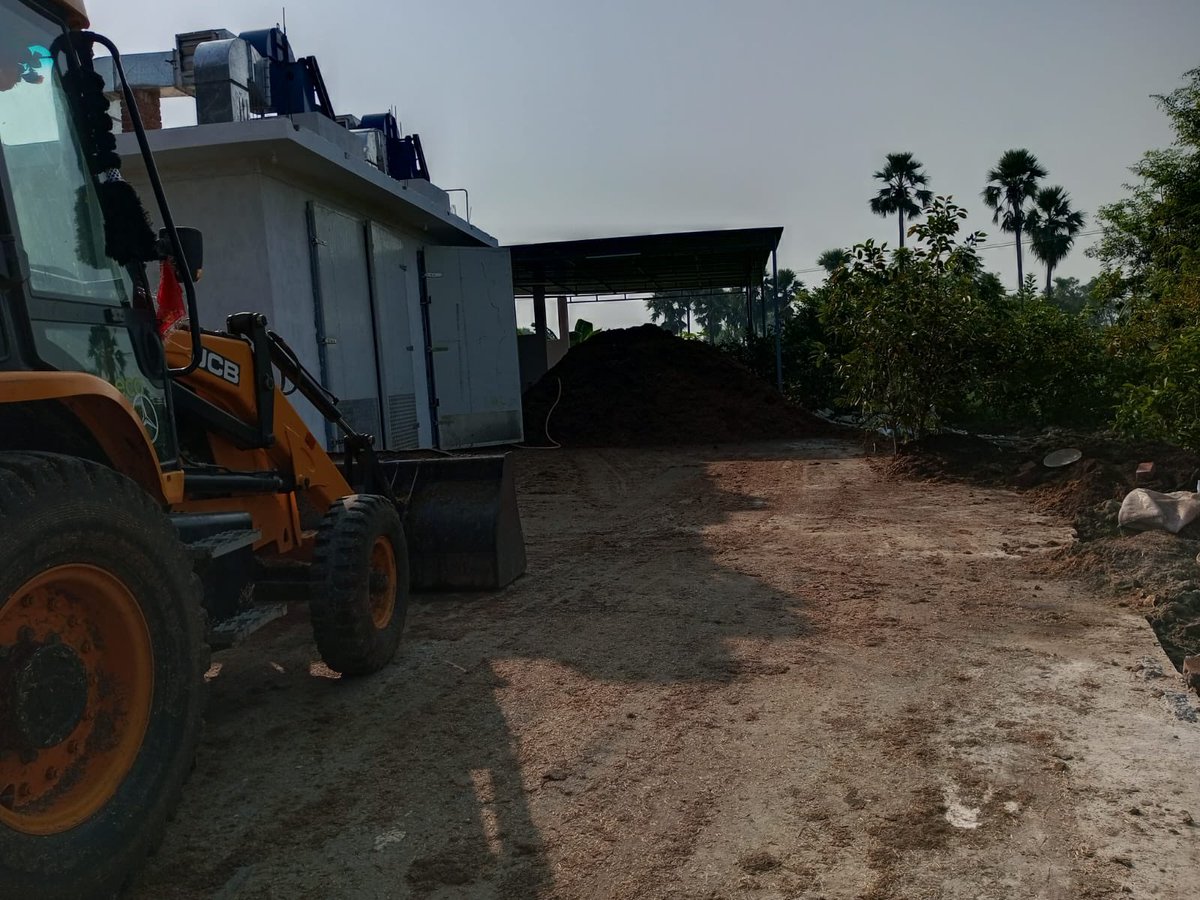 prabhatjgec's tweet photo. Join us in celebrating Navratri with innovation and prosperity! 🍄🌱 Visit SumArth Kendra-Bargawn and be a part of our state-of-the-art Mushroom Composting Plant, benefiting thousands of local farmers with cutting-edge technology. #Mushroom #AspirationalBlocks #Technology #Bihar https://t.co/U1IbpJqzpN