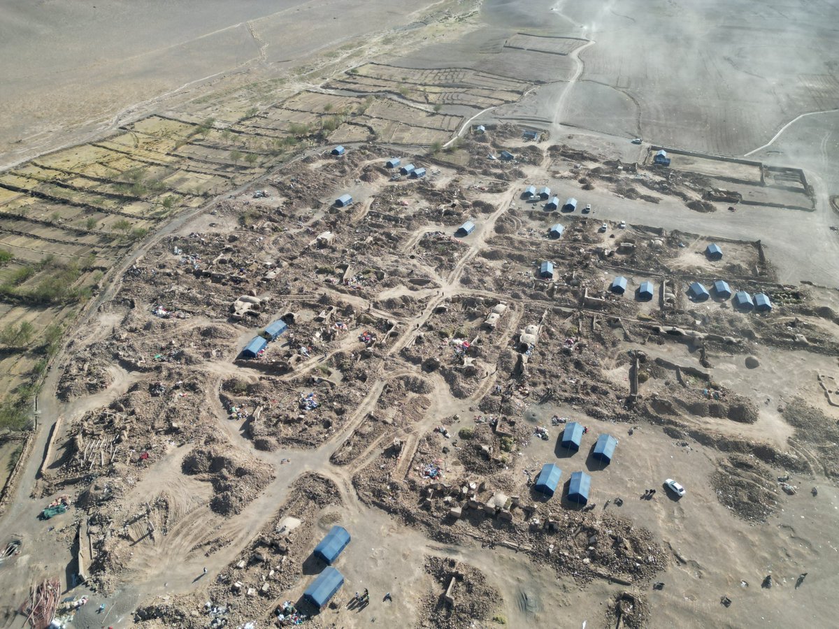 WFP_Afghanistan's tweet photo. 🚨Breaking: #Afghanistan was hit by two more earthquakes this morning.

This brings it to a total of 7 earthquakes with multiple aftershocks in a week. Since then, dozens of villages have been affected — some of them entirely flattened. #HeratEarthquake https://t.co/OZwH314Qyl