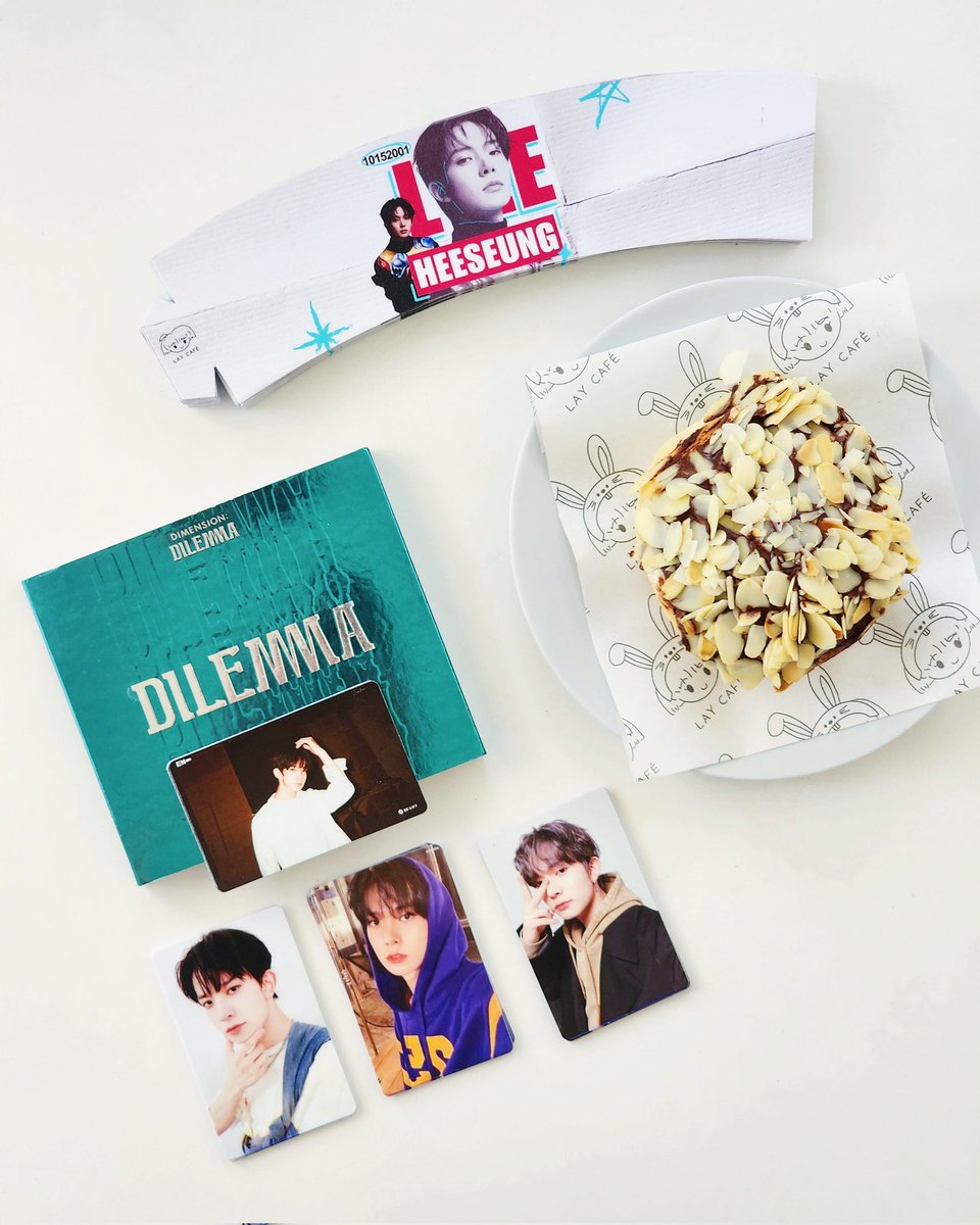 laycafe_snaps's tweet photo. oh my goodness enhypen heeseung photocards sold out in less than 1 hr 😭 KING HEESEUNG 4 REAL!

 but we still have cupsleeves left (i had a lot printed) 🫶

#HappyHeeseungDay https://t.co/TQfBuFyxnc